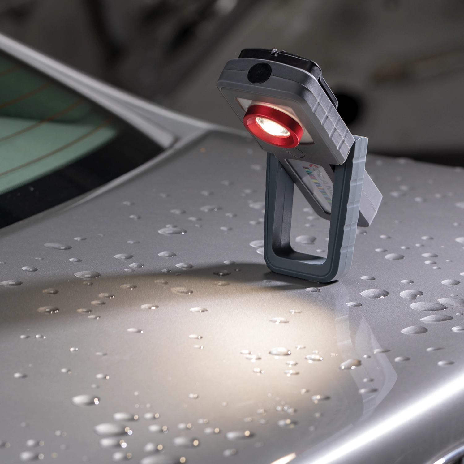 SCANGRIP SUNMATCH 4 – Detailing Uygulamaları için 500 lümen şarjlı Led lamba 